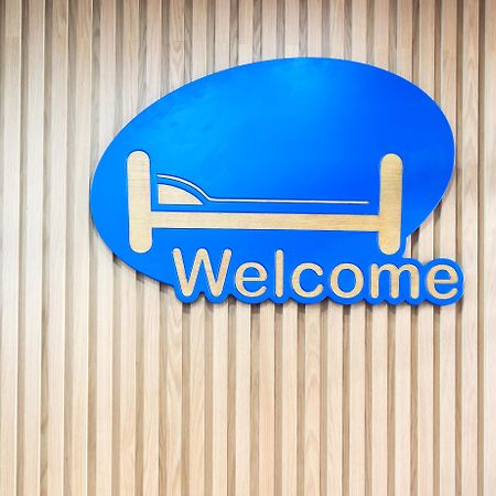Hostal Welcome Madrid Exterior photo